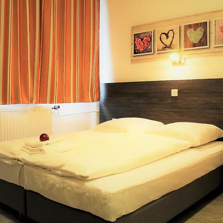 Pionier Hotel Hamburg Wandsbek Esterno foto