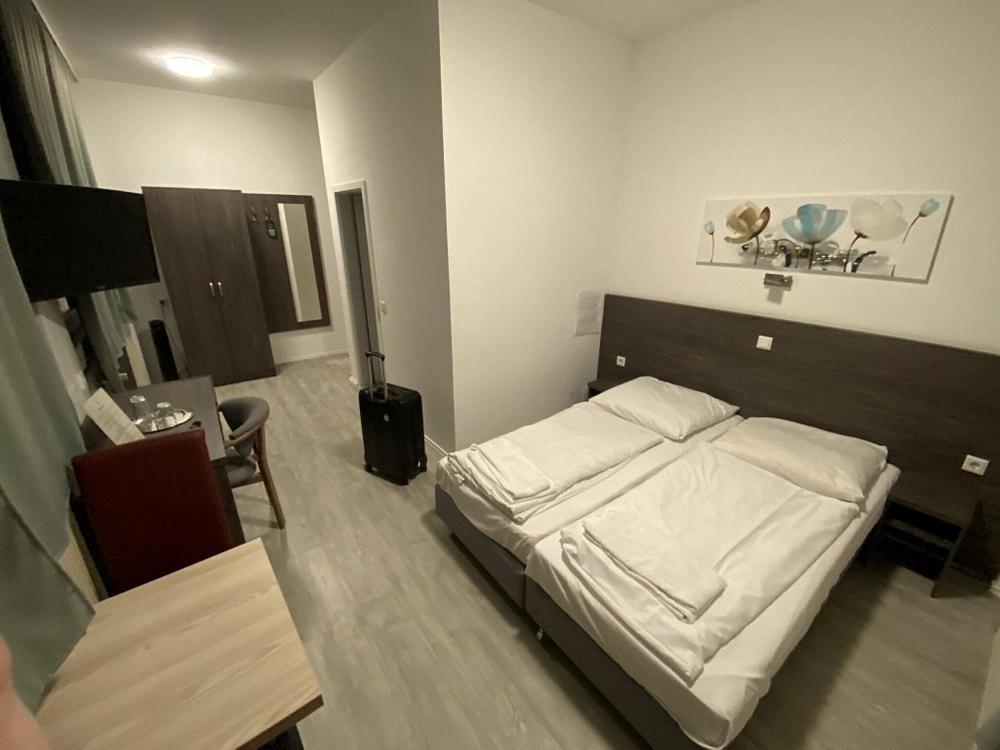 Pionier Hotel Hamburg Wandsbek Esterno foto