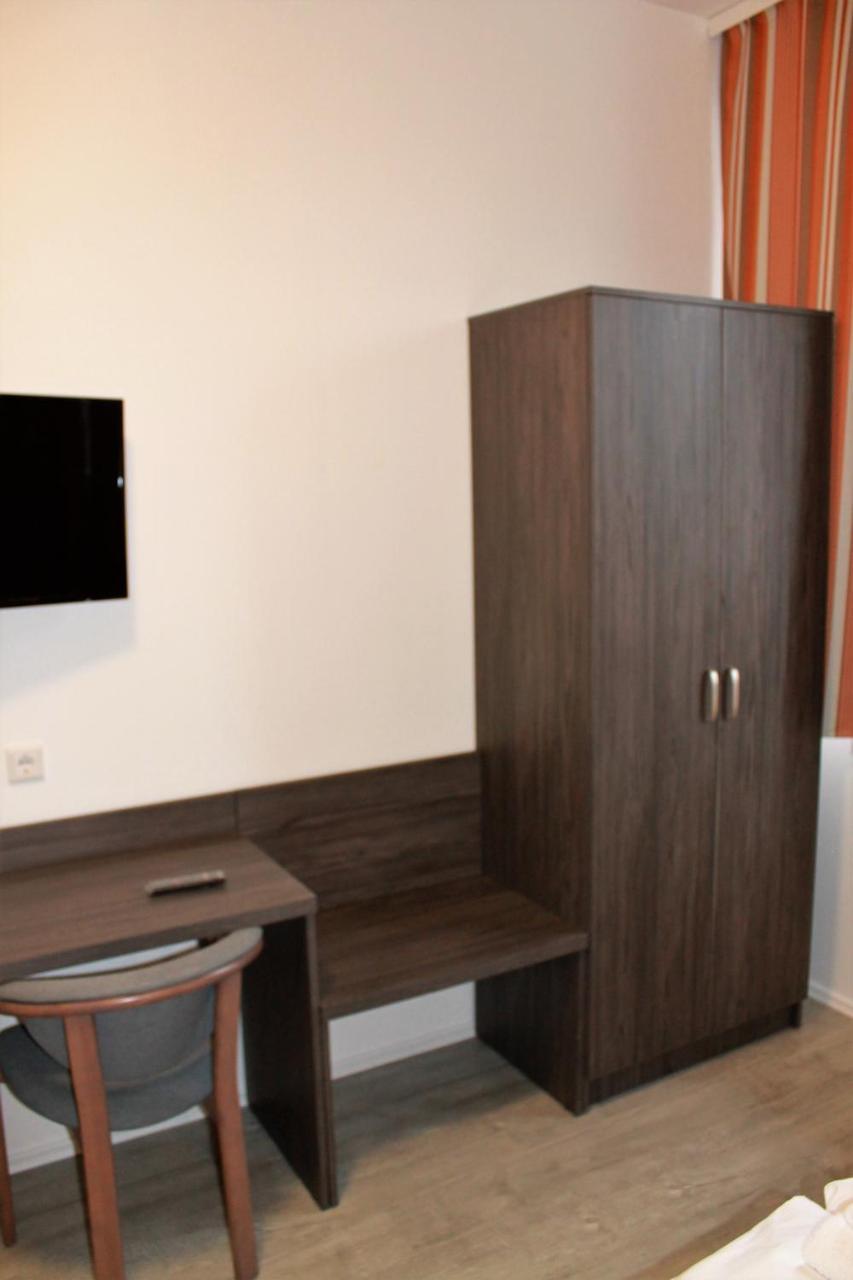 Pionier Hotel Hamburg Wandsbek Esterno foto