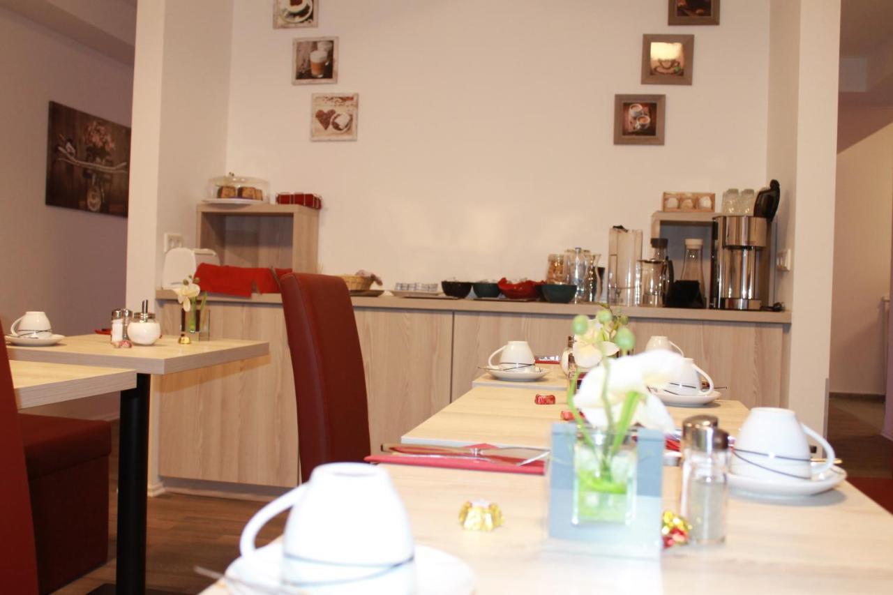 Pionier Hotel Hamburg Wandsbek Esterno foto