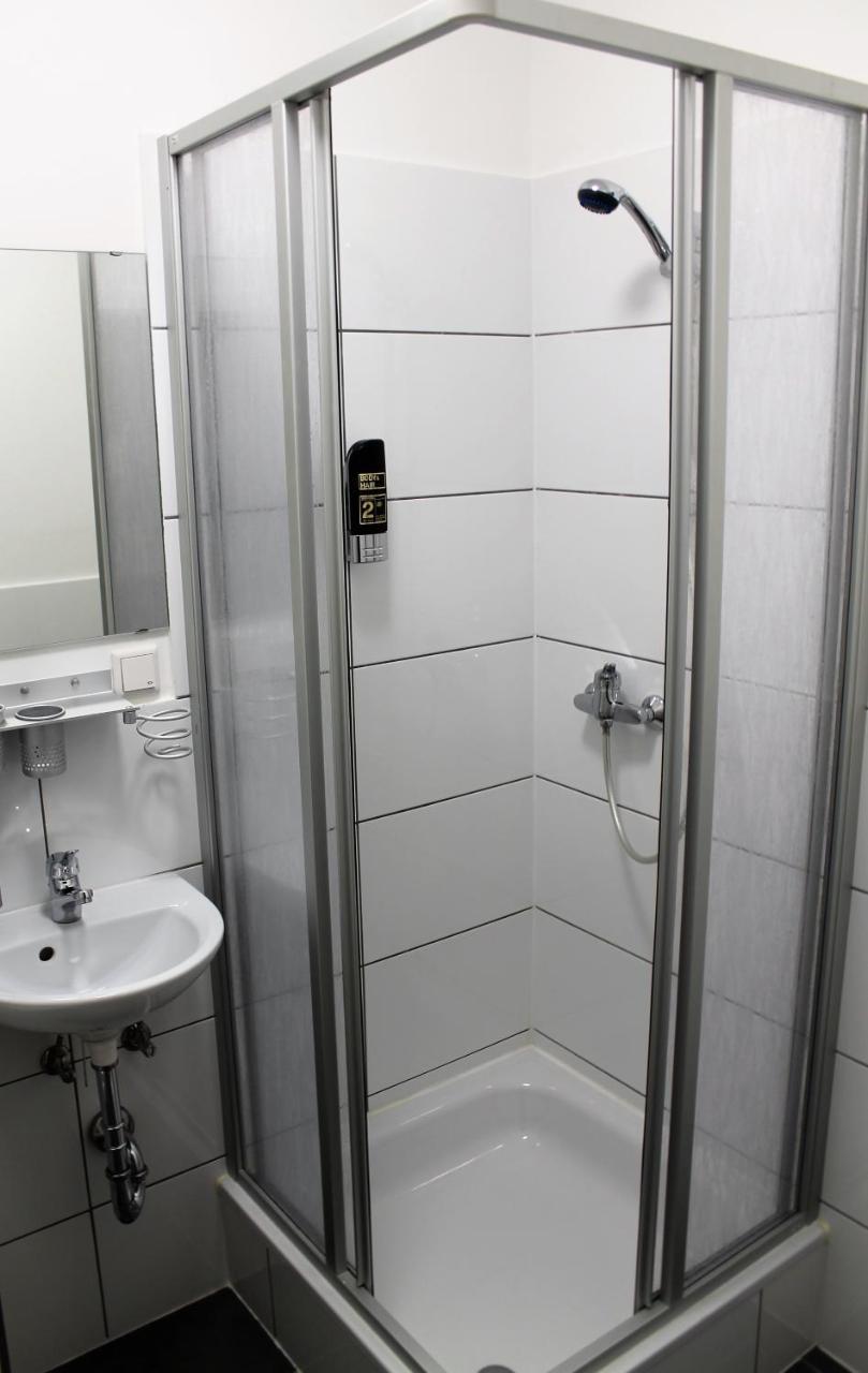 Pionier Hotel Hamburg Wandsbek Esterno foto